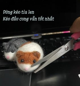 kéo tỉa len chọc